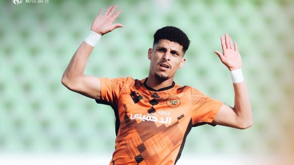 الفحلي يرفض تجديد عقده مع نهضة بركان ويقترب من الدوري القطري