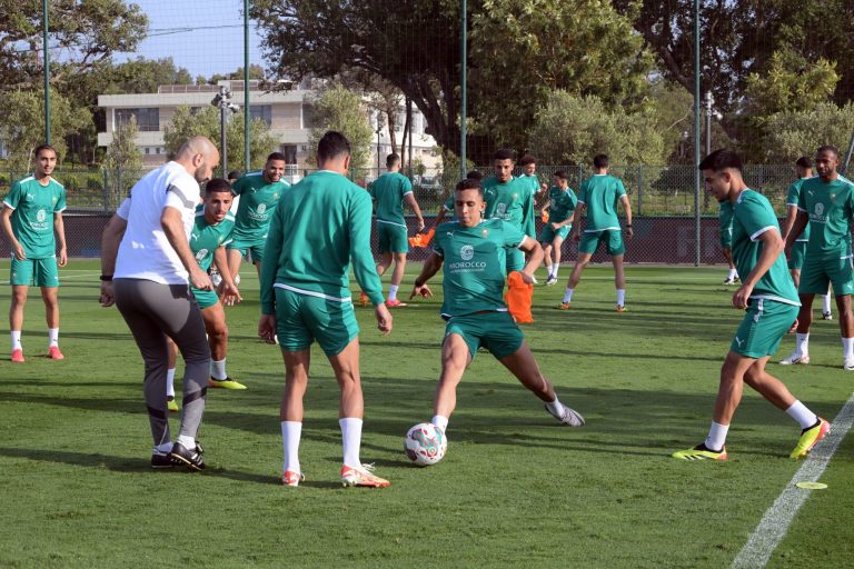 المنتخب الوطني يواصل تحضيراته لمواجهة زامبيا في تصفيات المونديال