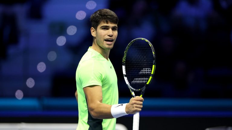 التنس.. الإسباني ألكاراز يتوج بلقب بطولة "رولان غاروس"