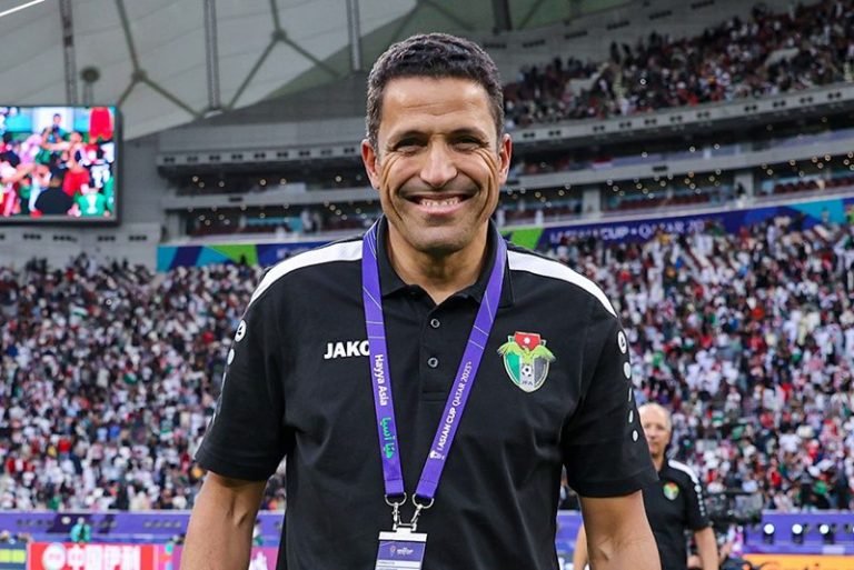 عموتة يرد على أنباء اقترابه من تدريب الوداد الرياضي