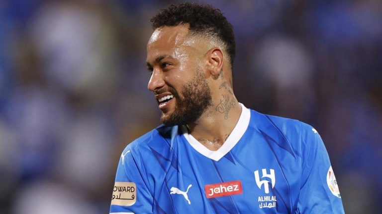 نيمار يحسم مستقبله مع الهلال السعودي