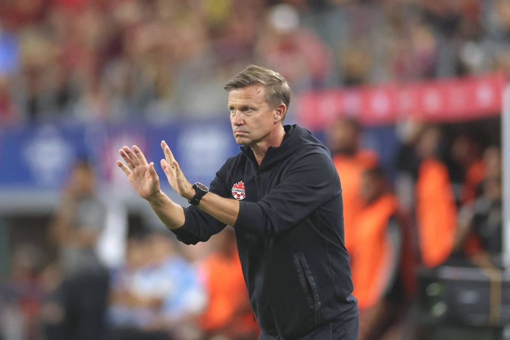 مدرب كندا منتقدا منظمي كوبا أمريكا:"لقد عاملونا كمواطنين من الدرجة الثانية"