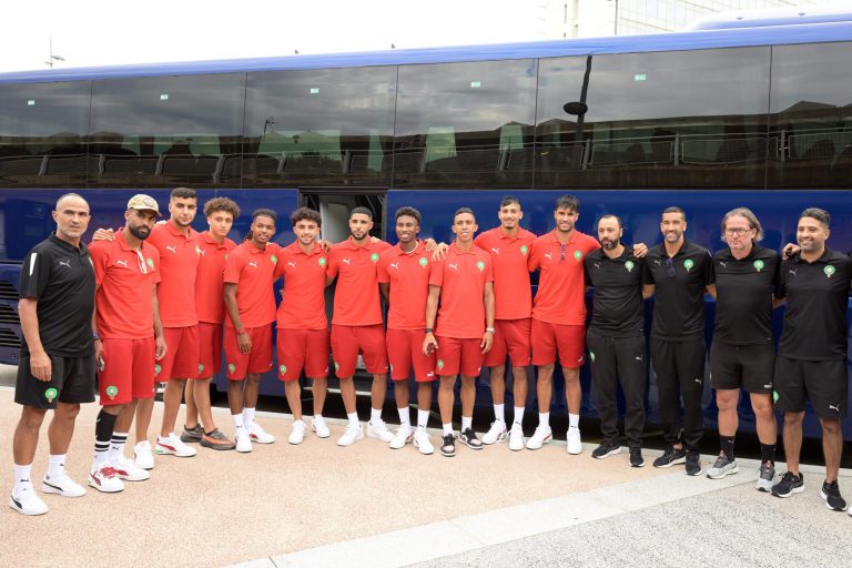 بعثة المنتخب الأولمبي تصل إلى فرنسا