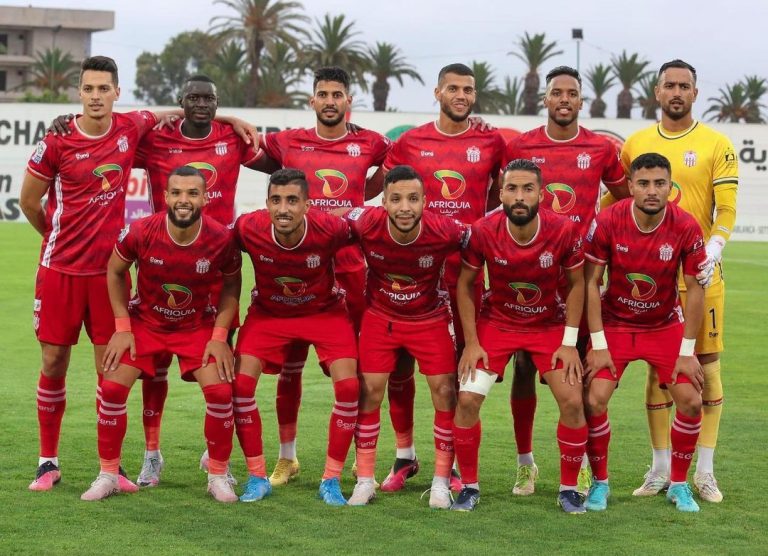 حسنية أكادير يعلن تجديد عقود 5 لاعبين حسنية أكادير يعلن تجديد عقود 5 لاعبين