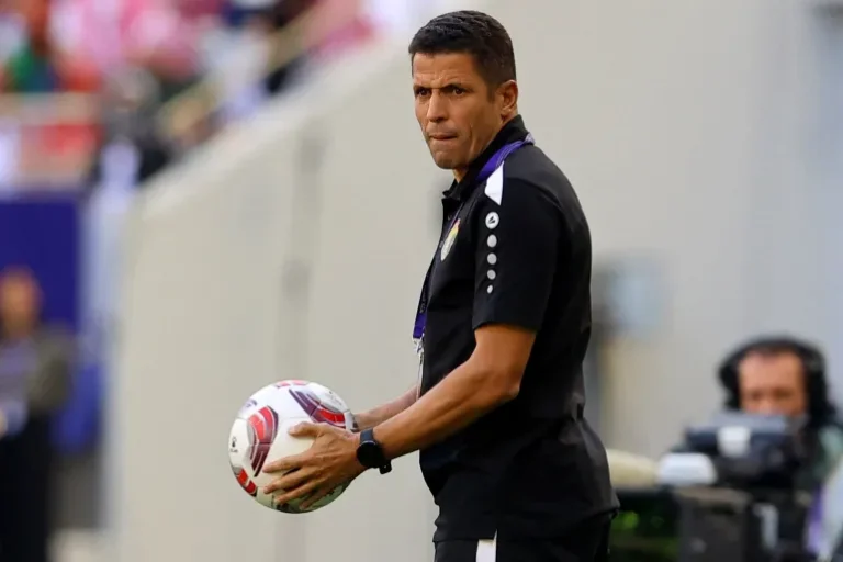 رسميا.. الحسين عموتة مدربا جديدا للجزيرة الإماراتي