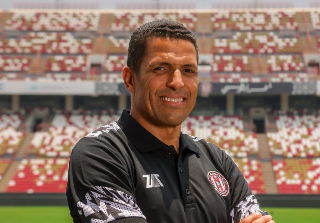 الانتقادات تطال عموتة بعد تعاقده مع الجزيرة الإماراتي