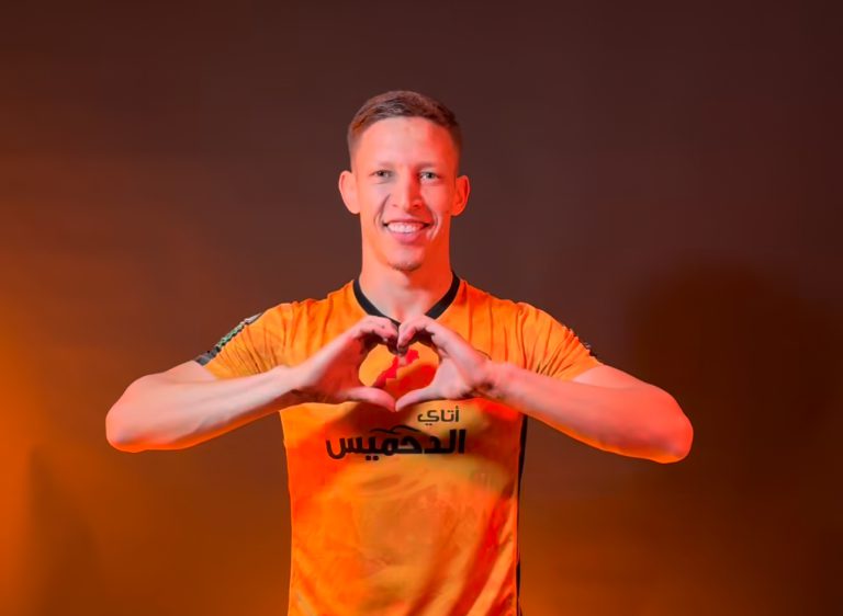 الرجاء الرياضي يتوصل لاتفاق مع عبد الكريم باعدي الرجاء الرياضي يتوصل لاتفاق مع عبد الكريم باعدي