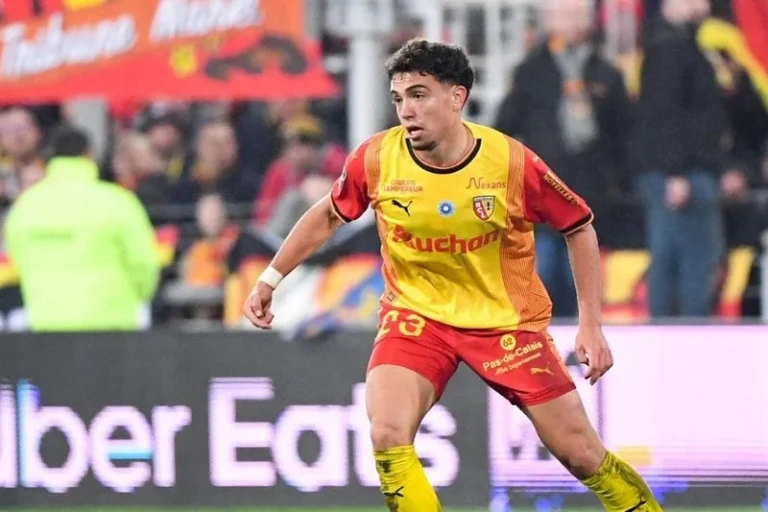 موناكو الفرنسي يريد التعاقد مع نائل العيناوي