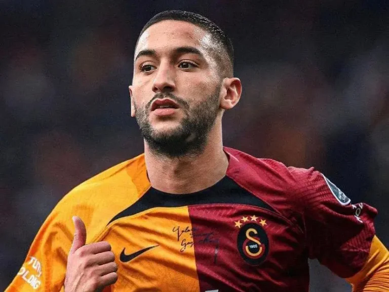 غلطة سراي ينهزم أمام يونغ بويز في مباراة تألق فيها زياش كبديل