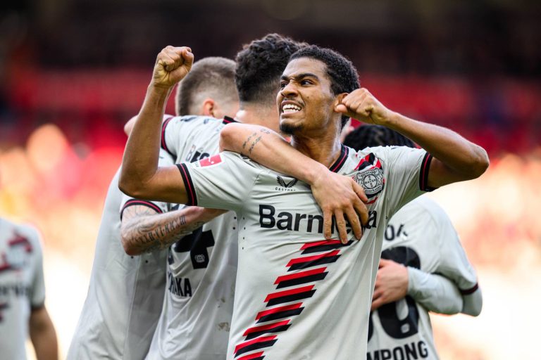 عدلي يتوج مع ليفيركوزن بكأس السوبر الألماني