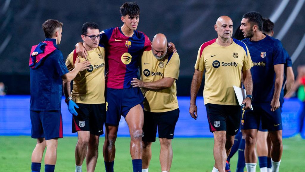 إصابة لاعب برشلونة بقطع في الرباط الصليبي