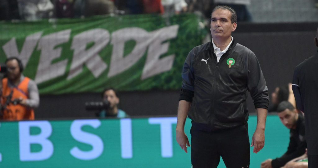 اختيار هشام الدكيك كأفضل مدرب "فوتسال" في العالم لسنة 2023