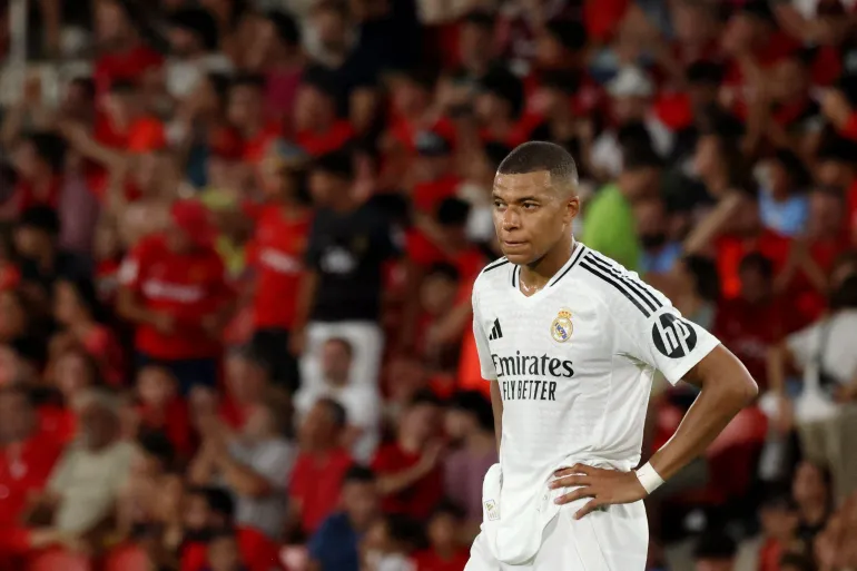 مبابي يهدد باريس سانجرمان بالاستبعاد من دوري الأبطال!