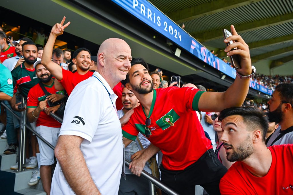 رئيس "فيفا" يهنئ المنتخب المغربي بعد وصوله لنصف نهائي الأولمبياد