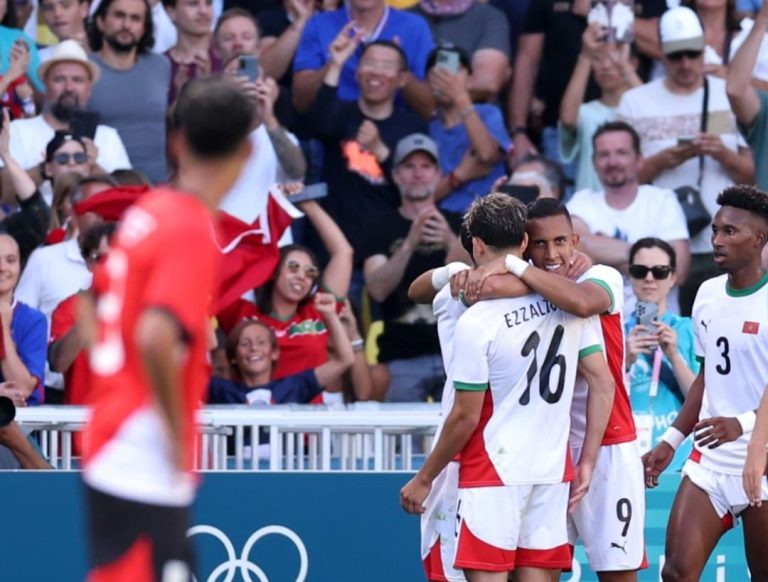 "كاف" يتغنى بإنجاز المنتخب الوطني المغربي في أولمبياد باريس