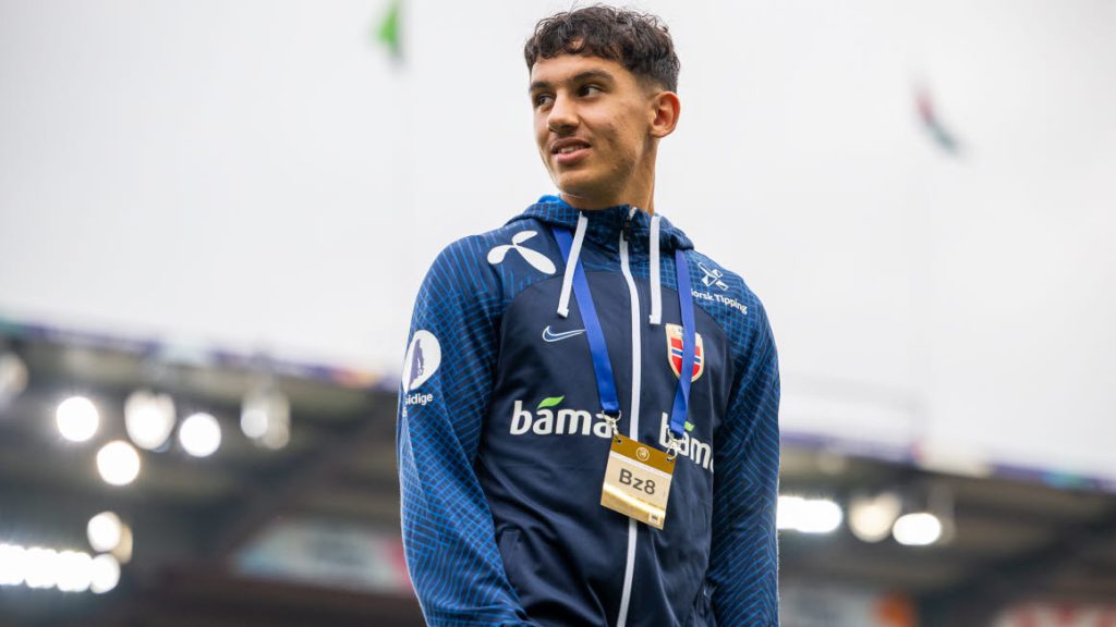 أسامة الصحراوي يختار تمثيل المنتخب المغربي والإتحاد النرويجي يخرج ببلاغ رسمي