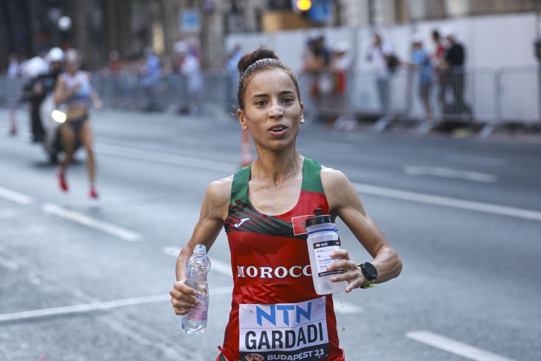 كردادي في رسالة مؤثرة: "أعتذر للمغاربة.. لكن فوق طاقتك لا تلام"