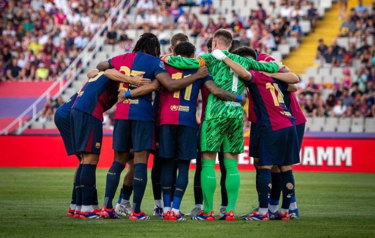 برشونة يخطط لتسريح 3 لاعبين