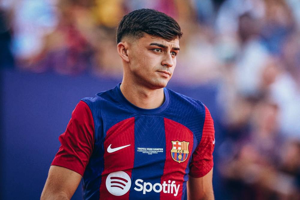 بيدري ينتقد التحكيم بعد هزيمة برشلونة ضد أوساسونا