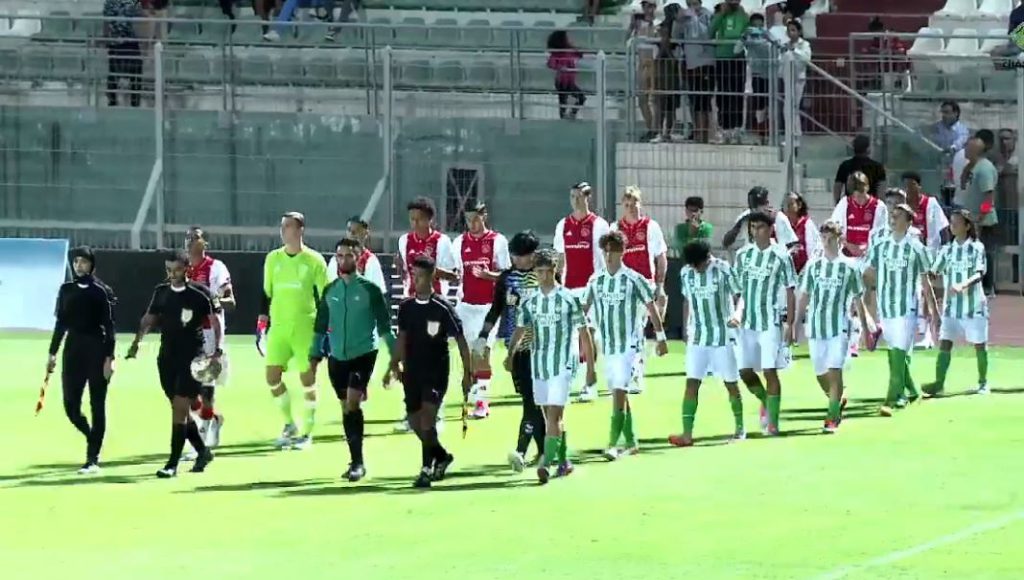 ريال بيتيس يفوز على اجاكس ويتوج بلقب النسخة الأولى لدوري عبد الحق النوري بخريبكة