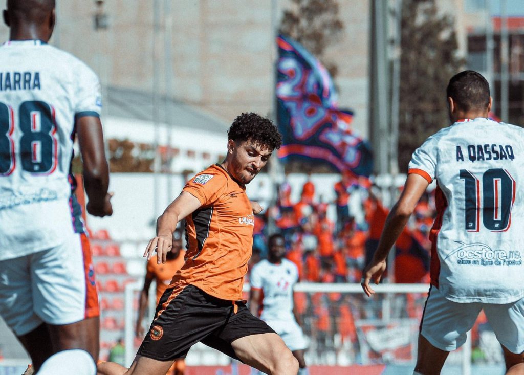 البطولة الإحترافية.. نهضة بركان يعود بنقاط الفوز خارج ميدانه أمام أولمبيك آسفي