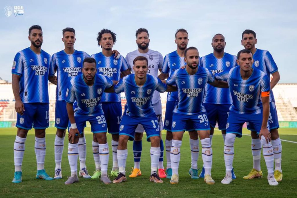البطولة الإحترافية.. إتحاد طنجة يفوز على الرجاء الرياضي ويلحق به الهزيمة الثانية