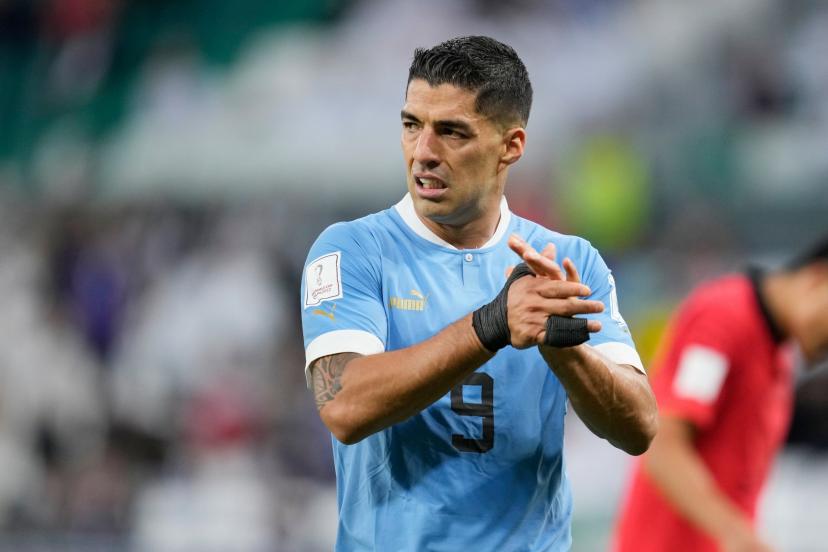 لويس سواريز يعلن اعتزال اللعب دوليا