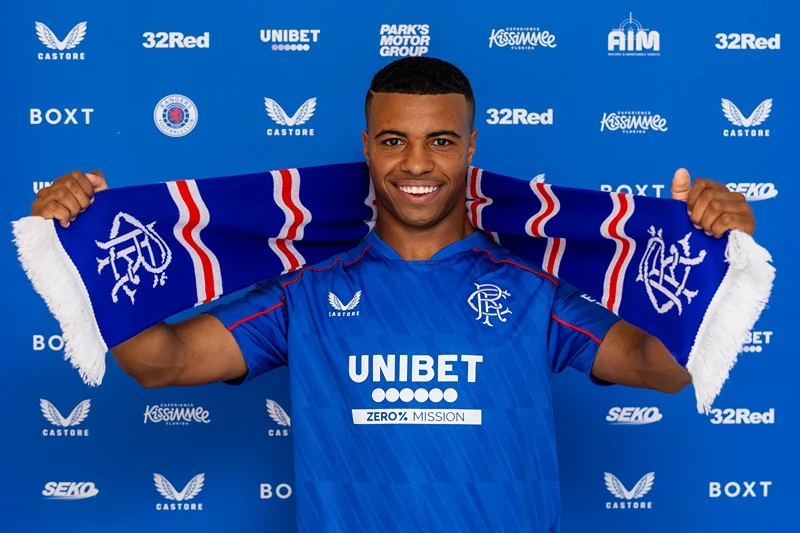 إكامان حاضر مع رينجرز أمام سيلتيك في "كلاسيكو" اسكتلندا