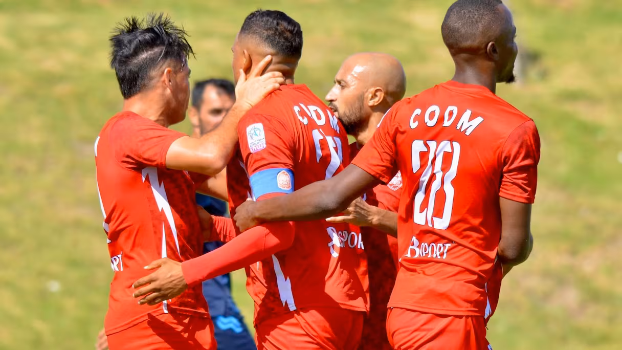 النادي المكناسي يحقق فوزه الأول في الدوري على حساب غريمه المغرب الفاسي