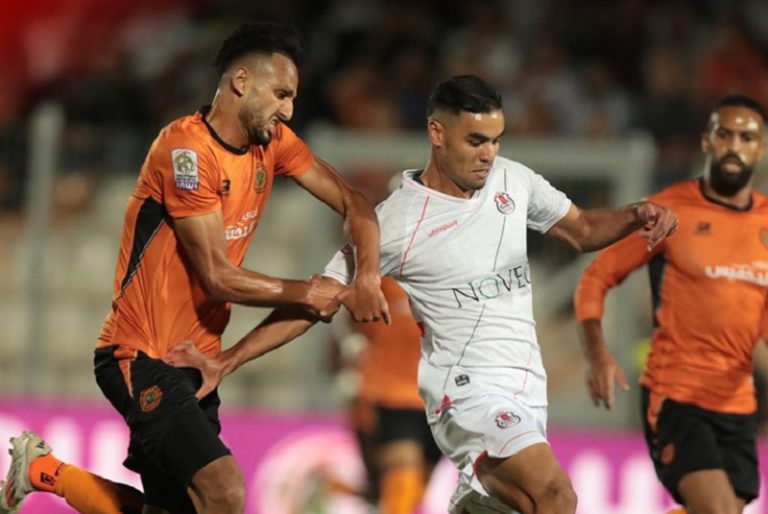 البطولة الإحترافية.. نهضة بركان ينهزم بميدانه أمام الفتح الرياضي