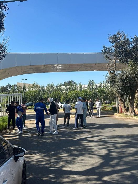 لاعبو يوسفية برشيد يلجأون لباب الجامعة للإحتجاج على خروقات عصبة بلقشور