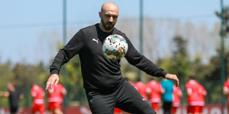 الركراكي يقترب من استعادة نجومه خلال مبارتي الغابون وليسوتو