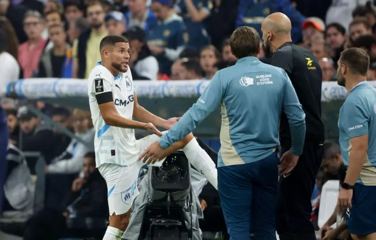 الكشف عن عقوبة أمين حارث بعد طرده في كلاسيكو فرنسا