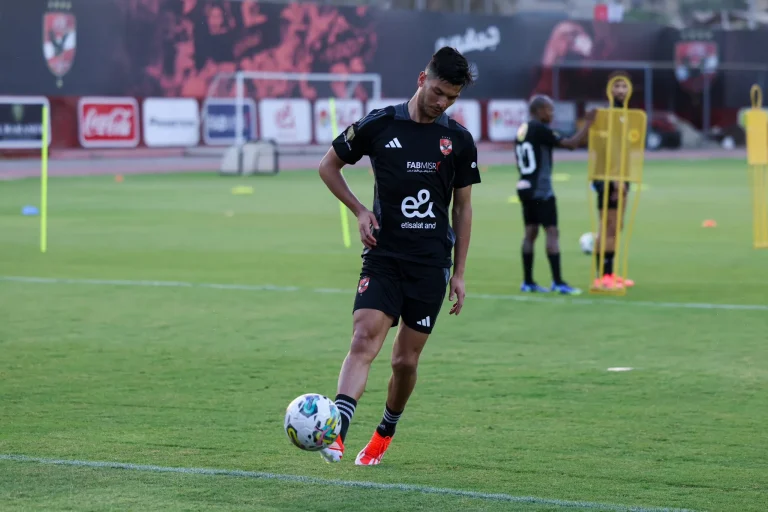 أشرف داري يتعرض لإصابة جديدة مع الأهلي المصري