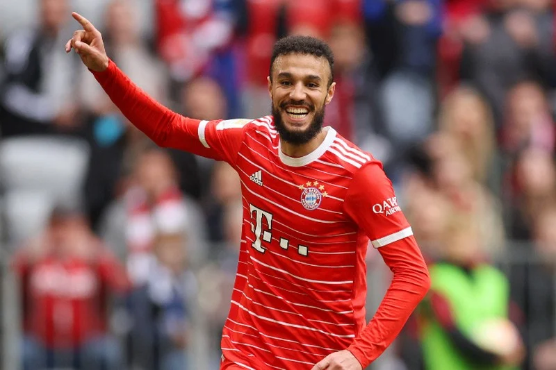 تين هاغ: "أعرف مزراوي جيدا ويمكنه اللعب في وسط الميدان"