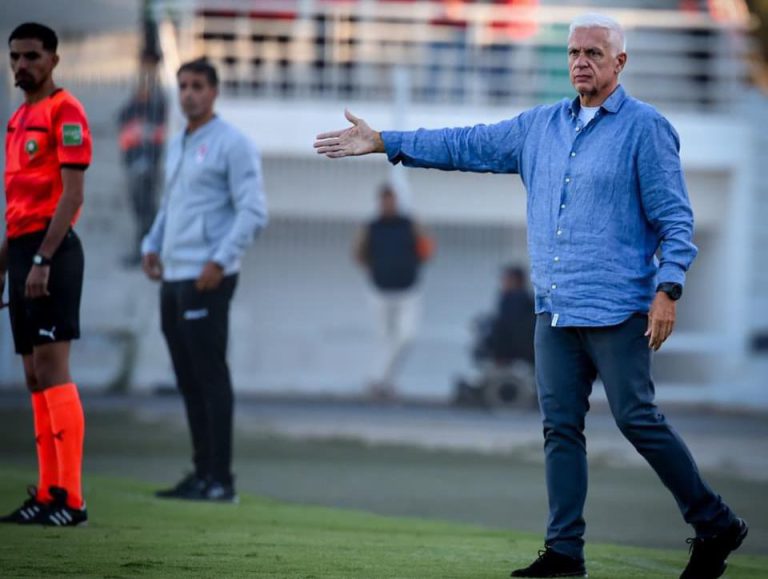 فيلود يعيد ركائز الجيش الملكي خلال مواجهة الزمامرة