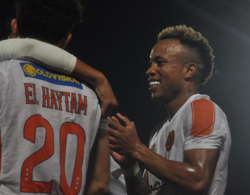 مانيوس سانتوس