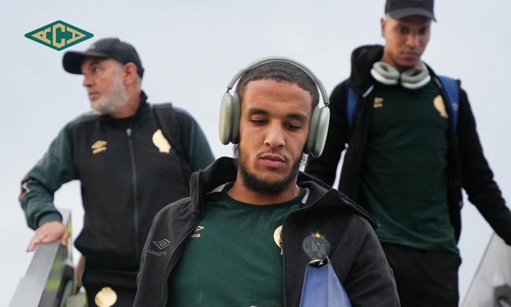 بعثة الرجاء الرياضي تصل إلى كينشاسا استعدادا لملاقاة مانييما