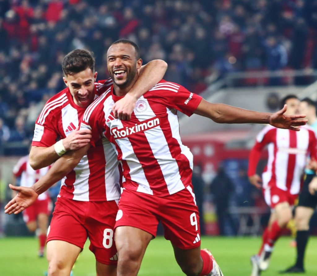 الكعبي يواصل هوايته التهديفية في الدوري اليوناني