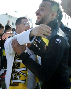 المغرب الفاسي يستقبل الطفلة "رميساء" رفقة أصدقائها (صور) المغرب الفاسي يستقبل الطفلة "رميساء" رفقة أصدقائها (صور)