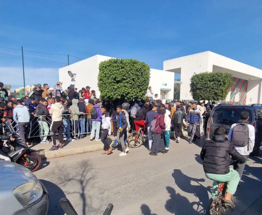 نفاد تذاكر مباراة الجيش الملكي ضد الرجاء بعد ساعات قليلة من طرحها