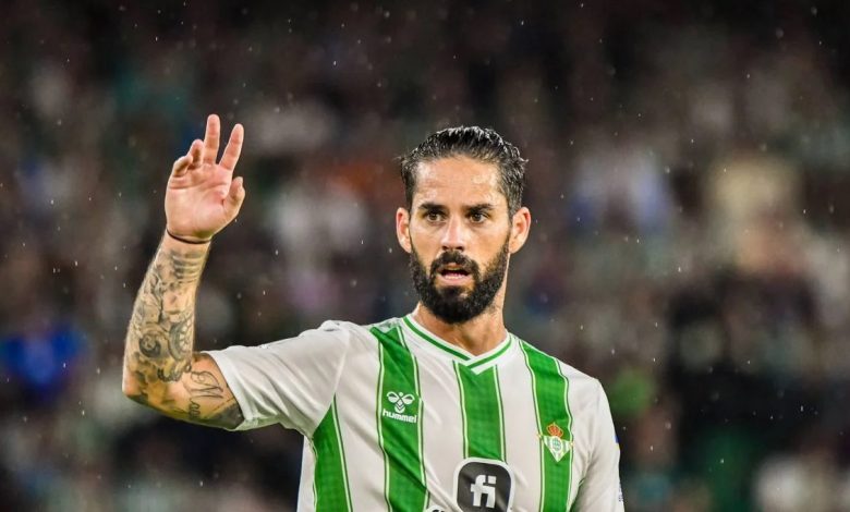 إيسكو يعود للمنتخب الإسباني بعد 6 أعوام من الغياب