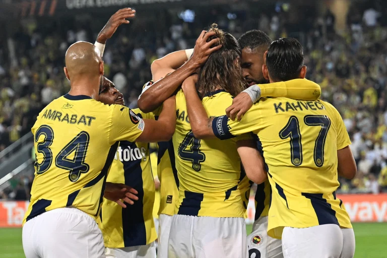 فنربخشة يضع النصيري وأمرابط ضمن قائمة البيع الصيفي لجمع 60 مليون يورو