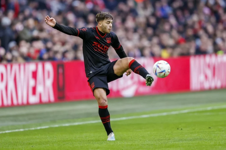 أوتريخت يرفض عرض هوفنهايم لضم المغربي سفيان الكرواني