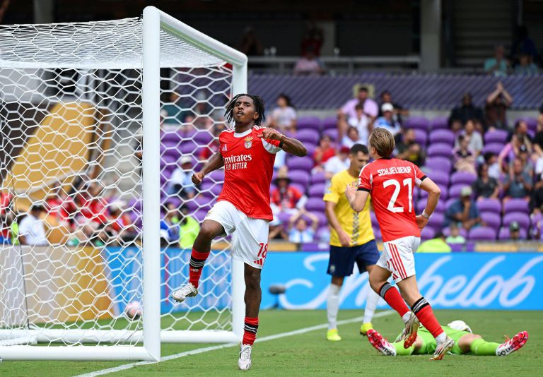 بنفيكا يكتسح أوكلاند سيتي في أطول مباراة بكأس العالم للأندية