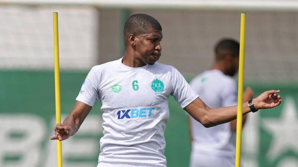 الرجاء يواصل مفاوضاته لفسخ العقد مع محسن بدة