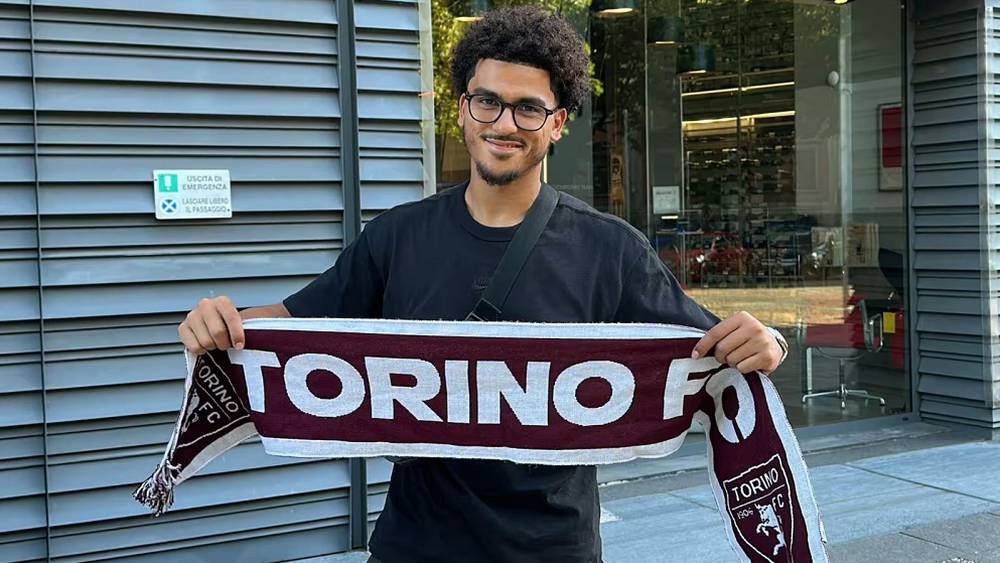 زكرياء أبو خلال يصل تورينو تمهيدًا لانضمامه الرسمي قادمًا من تولوز