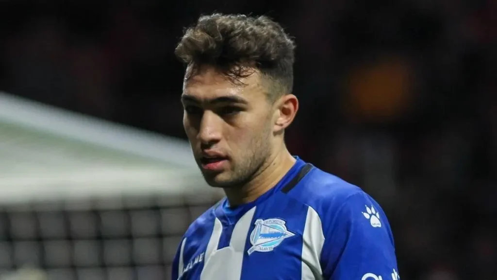 منير الحدادي يقترب من العودة إلى الدوري الإسباني عبر بوابة ألافيس