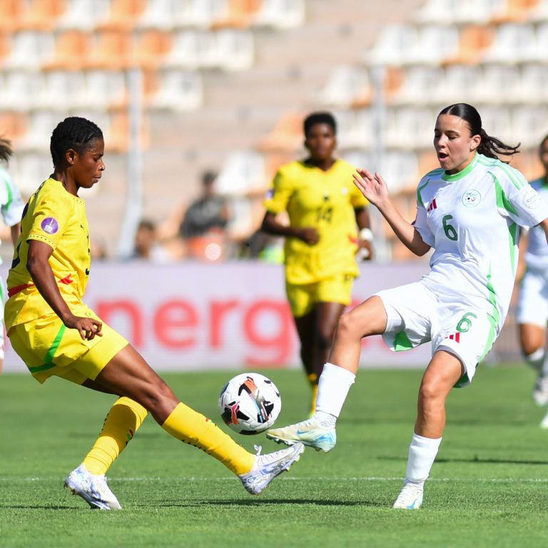 الجزائر ضد غانا