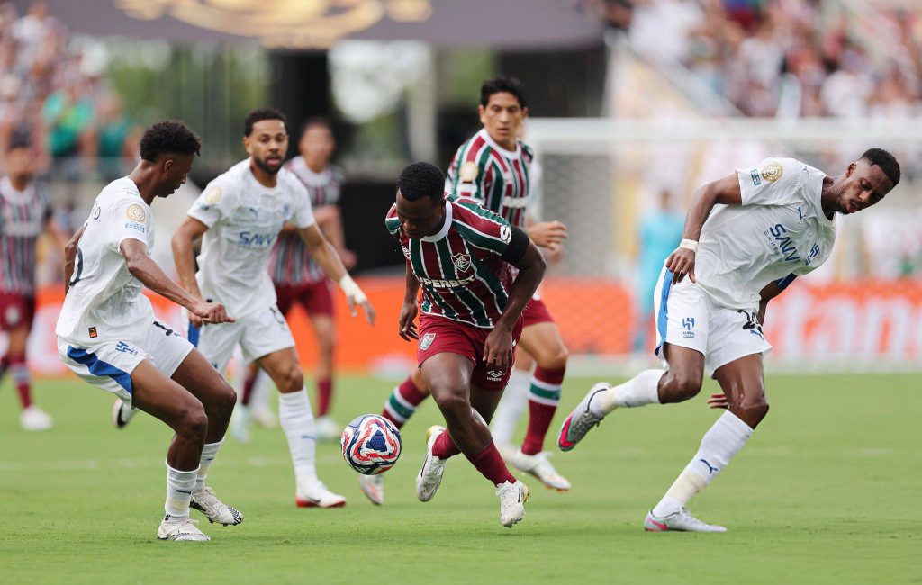 لقطة من مباراة الهلال ضد فلومينينسي